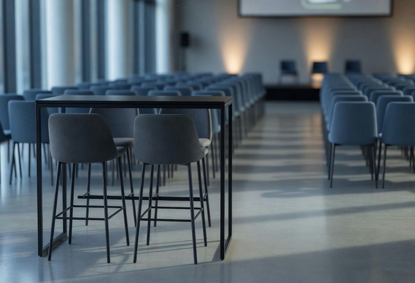 Jak krzesła konferencyjne i fotele barowe porządkują różne strefy eventu firmowego